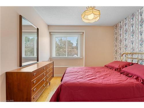 2 The Pinery Street, St. Catharines, ON - Indoor Photo Showing Bedroom