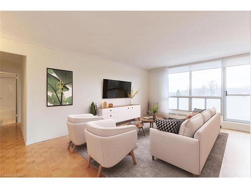 306-15 Towering Heights Boulevard, St. Catharines, ON - Indoor Photo Showing Living Room