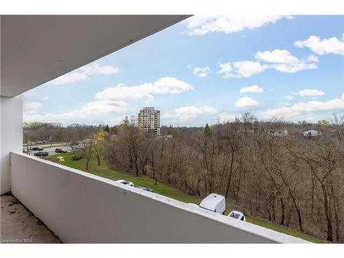 306-15 Towering Heights Boulevard, St. Catharines, ON - Outdoor With Balcony With View