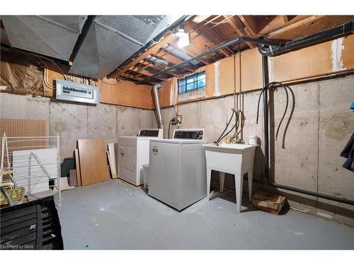 18-75 Ventura Drive, St. Catharines, ON - Indoor Photo Showing Laundry Room