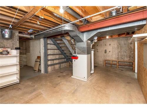 8 Royal Orchard Crescent, St. Catharines, ON - Indoor Photo Showing Basement