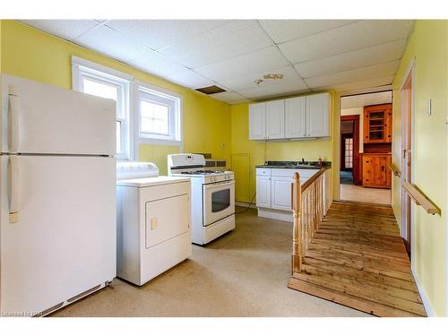 376 Schooley Road, Crystal Beach, ON - Indoor Photo Showing Laundry Room