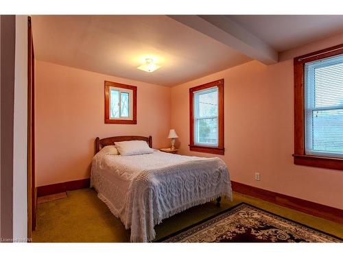376 Schooley Road, Crystal Beach, ON - Indoor Photo Showing Bedroom