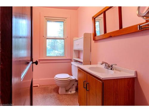 376 Schooley Road, Crystal Beach, ON - Indoor Photo Showing Bathroom