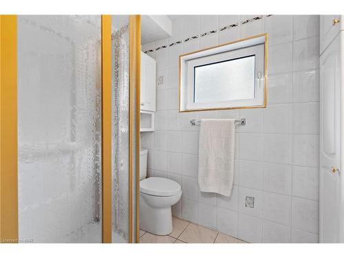 66 Prince Charles Drive, St. Catharines, ON - Indoor Photo Showing Bathroom