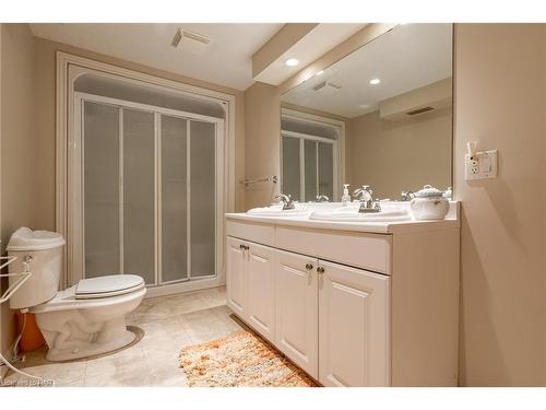 13-10 Elderwood Drive, St. Catharines, ON - Indoor Photo Showing Bathroom
