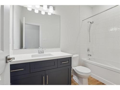 B-11 Shores Lane, Crystal Beach, ON - Indoor Photo Showing Bathroom