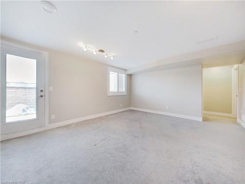 19 Moes Crescent, St. Catharines, ON - Indoor Photo Showing Other Room