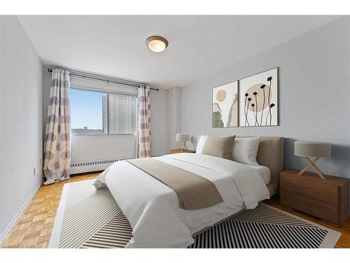 609-15 Towering Heights Boulevard, St. Catharines, ON - Indoor Photo Showing Bedroom