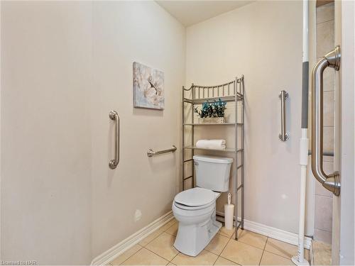 141-7667 Green Vista Gate, Niagara Falls, ON - Indoor Photo Showing Bathroom