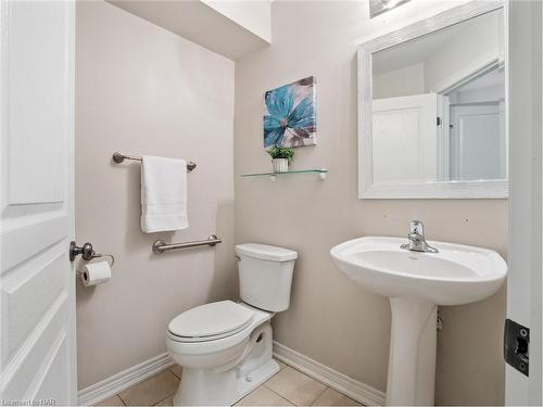 141-7667 Green Vista Gate, Niagara Falls, ON - Indoor Photo Showing Bathroom