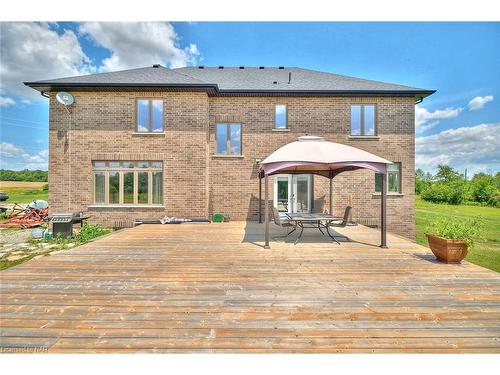9812 Green Road, Caistor Centre, ON - Outdoor With Exterior