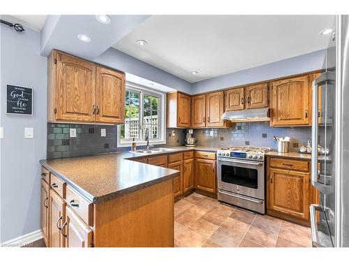 634 Penner Street, Niagara-On-The-Lake, ON - Indoor Photo Showing Kitchen