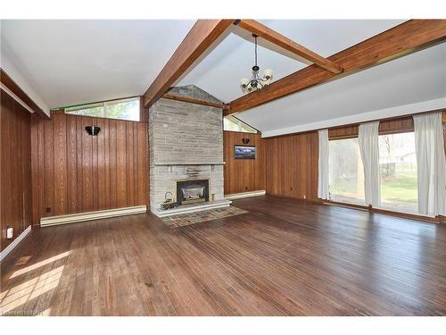 7094 Woodgate Street, Niagara Falls, ON - Indoor With Fireplace