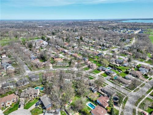 7094 Woodgate Street, Niagara Falls, ON - Outdoor With View