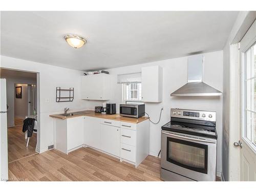 24 Division Street, St. Catharines, ON - Indoor Photo Showing Kitchen