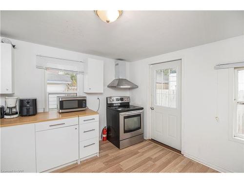 24 Division Street, St. Catharines, ON - Indoor Photo Showing Kitchen