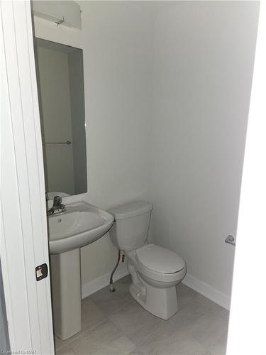 168 Keelson Street, Welland, ON - Indoor Photo Showing Bathroom