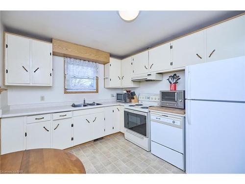 297 Carlton Street, St. Catharines, ON - Indoor Photo Showing Kitchen With Double Sink