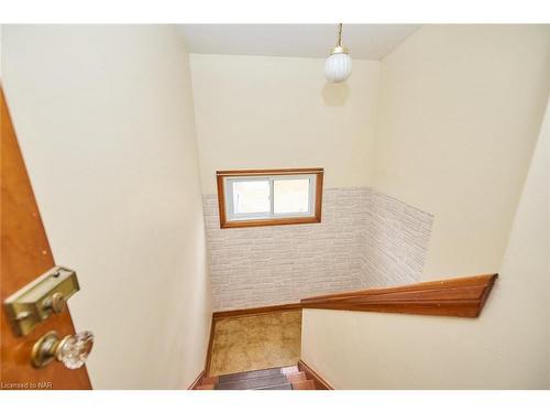 297 Carlton Street, St. Catharines, ON - Indoor Photo Showing Other Room