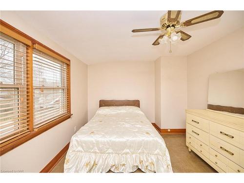 297 Carlton Street, St. Catharines, ON - Indoor Photo Showing Bedroom