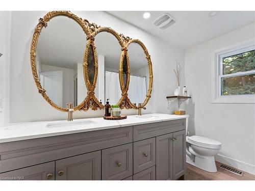 7 Camelot Court, St. Catharines, ON - Indoor Photo Showing Bathroom