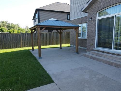 689 Brian Street, Fort Erie, ON - Outdoor With Exterior