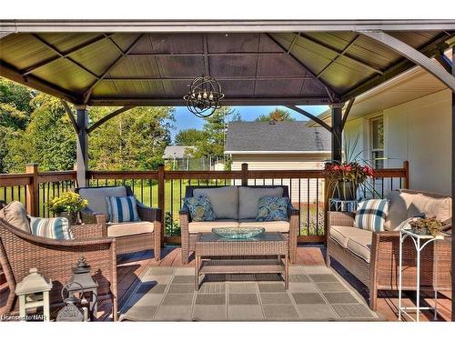 2129 Niagara Parkway, Fort Erie, ON - Outdoor With Deck Patio Veranda With Exterior