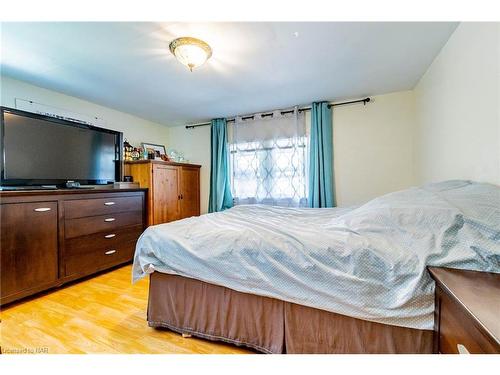 364 William Street, Niagara-On-The-Lake, ON - Indoor Photo Showing Bedroom