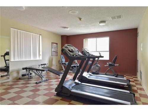 902-7 Gale Crescent, St. Catharines, ON - Indoor Photo Showing Gym Room