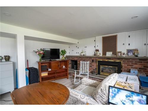 18 Milton Road, St. Catharines, ON - Indoor With Fireplace