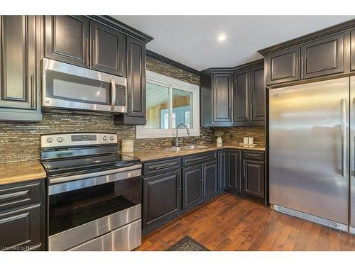 13 La Salle Drive, St. Catharines, ON - Indoor Photo Showing Kitchen With Double Sink With Upgraded Kitchen