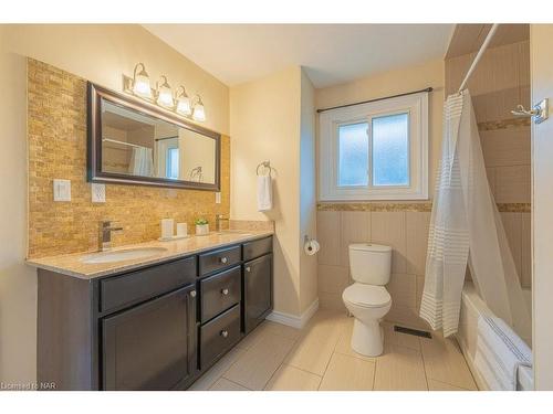 13 La Salle Drive, St. Catharines, ON - Indoor Photo Showing Bathroom