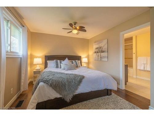 13 La Salle Drive, St. Catharines, ON - Indoor Photo Showing Bedroom