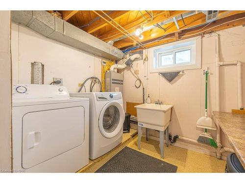 13 La Salle Drive, St. Catharines, ON - Indoor Photo Showing Laundry Room
