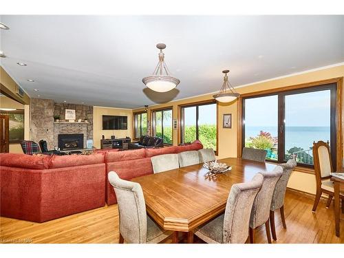 8 Firelane 14D Road, Niagara-On-The-Lake, ON - Indoor Photo Showing Dining Room With Fireplace