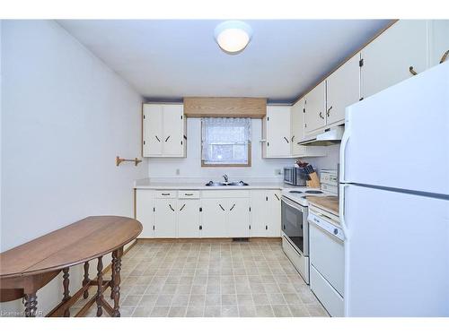 297 Carlton Street, St. Catharines, ON - Indoor Photo Showing Kitchen
