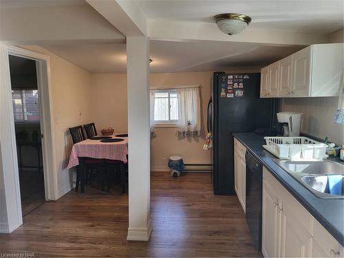 380 Washington Road, Fort Erie, ON - Indoor Photo Showing Kitchen