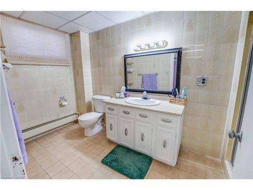 176 Loyalist Drive, Welland, ON - Indoor Photo Showing Bathroom