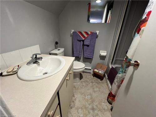 4-3 Welland Avenue, St. Catharines, ON - Indoor Photo Showing Bathroom