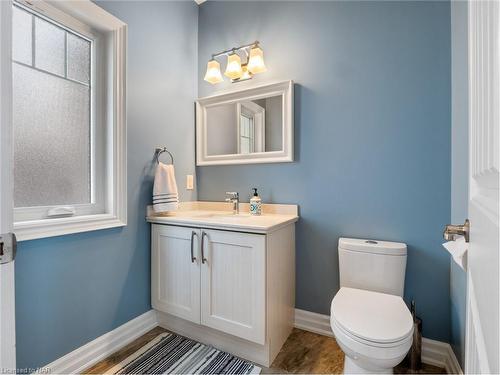 91 Main Street, St. Catharines, ON - Indoor Photo Showing Bathroom