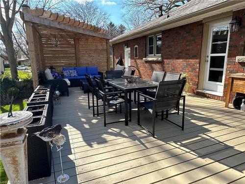 6040 Clare Crescent, Niagara Falls, ON - Outdoor With Deck Patio Veranda With Exterior