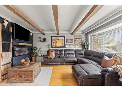 78 Melody Trail, St. Catharines, ON - Indoor Photo Showing Living Room With Fireplace