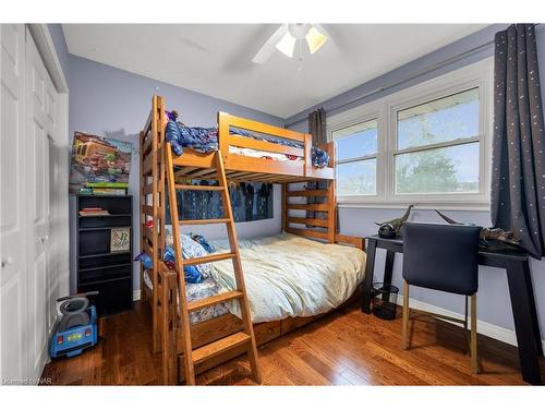 25 Overholt Street, St. Catharines, ON - Indoor Photo Showing Bedroom