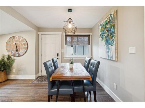 327 Oxford Avenue, Crystal Beach, ON - Indoor Photo Showing Dining Room