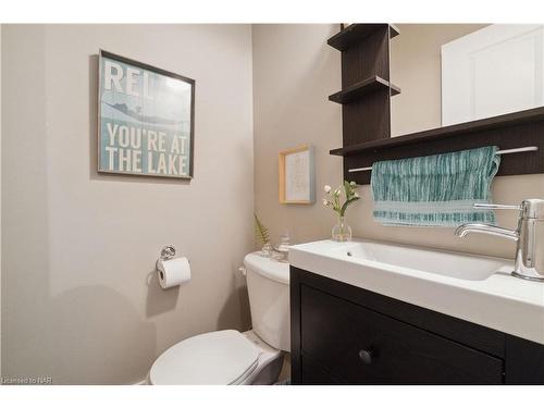 327 Oxford Avenue, Crystal Beach, ON - Indoor Photo Showing Bathroom