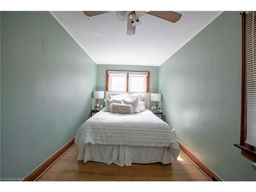 55 Maple Street, St. Catharines, ON - Indoor Photo Showing Bedroom