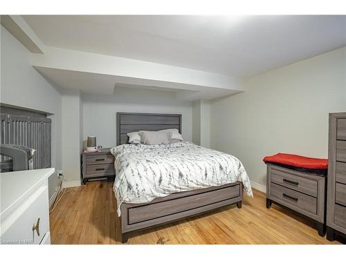 55 Maple Street, St. Catharines, ON - Indoor Photo Showing Bedroom