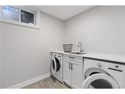 714 Carlton Street, Niagara-On-The-Lake, ON - Indoor Photo Showing Laundry Room