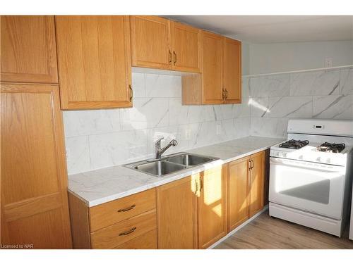 25 Lillian Street, Fort Erie, ON - Indoor Photo Showing Kitchen With Double Sink